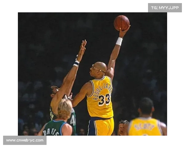 1971年雄鹿贾巴尔率队夺冠，天勾职业生涯初期统治力显现